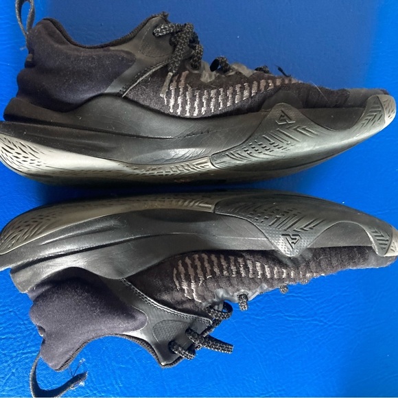 Nike black Gianni’s antetokounmpo size 10.5 mens used - Picture 2 of 10